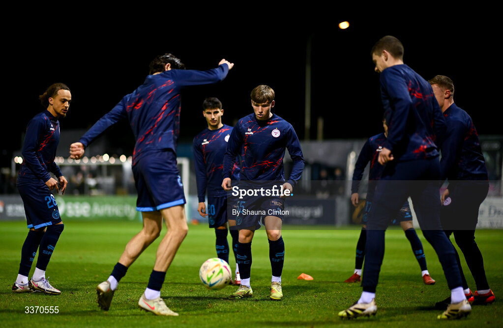 27 February 2026; Shelbourne players warm-up before the SSE Airtricity Men's Premier Division match between Drogheda United and Shelbourne at Sullivan & Lambe Park in Drogheda, Louth. Photo by Shauna Clinton/Sportsfile