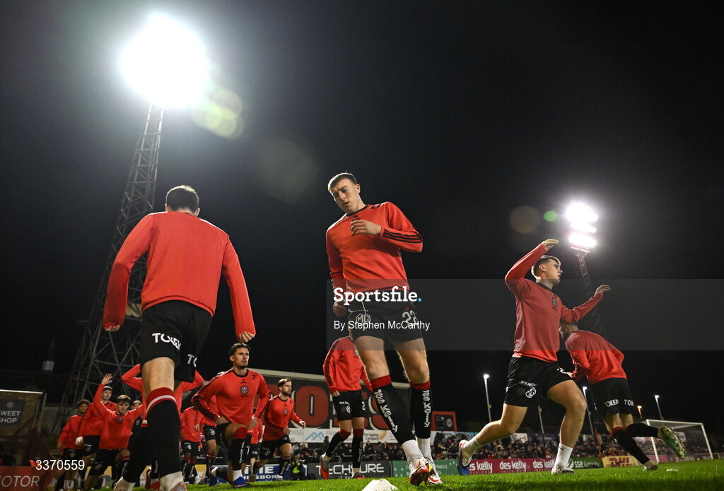 27 February 2026; Sam Todd of Bohemians and teammates warm-up before the SSE Airtricity Men's Premier Division match between Bohemians and Shamrock Rovers at Dalymount Park in Dublin. Photo by Stephen McCarthy/Sportsfile