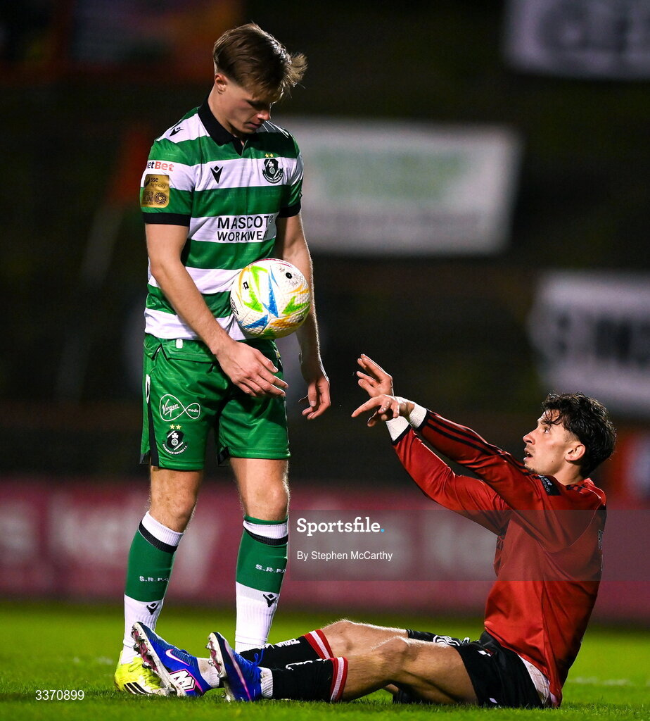 27 February 2026; Connor Parsons of Bohemians, centre, and Daniel Cleary of Shamrock Rovers tussle during the SSE Airtricity Men's Premier Division match between Bohemians and Shamrock Rovers at Dalymount Park in Dublin. Photo by Stephen McCarthy/Sportsfile