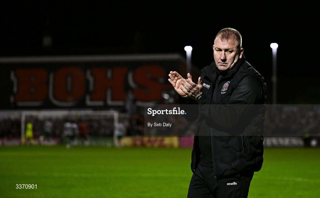 27 February 2026; Bohemians manager Alan Reynolds during the SSE Airtricity Men's Premier Division match between Bohemians and Shamrock Rovers at Dalymount Park in Dublin. Photo by Seb Daly/Sportsfile