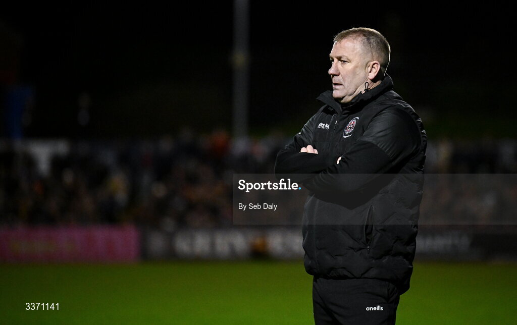 27 February 2026; Bohemians manager Alan Reynolds during the SSE Airtricity Men's Premier Division match between Bohemians and Shamrock Rovers at Dalymount Park in Dublin. Photo by Seb Daly/Sportsfile