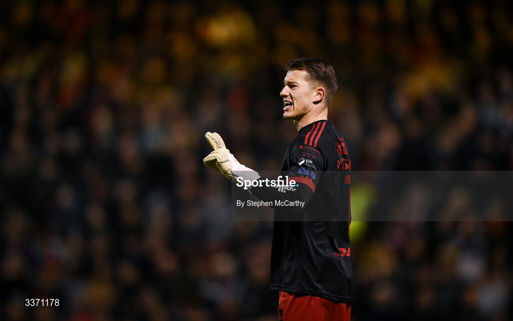 27 February 2026; Bohemians goalkeeper Kacper Chorazka during the SSE Airtricity Men's Premier Division match between Bohemians and Shamrock Rovers at Dalymount Park in Dublin.  Photo by Stephen McCarthy/Sportsfile