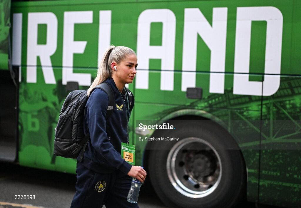 3 March 2026; Tara O'Hanlon of Republic of Ireland arrives for the 2027 FIFA Women’s World Cup Qualifier match between Republic of Ireland and France at Tallaght Stadium in Dublin. Photo by Stephen McCarthy/Sportsfile