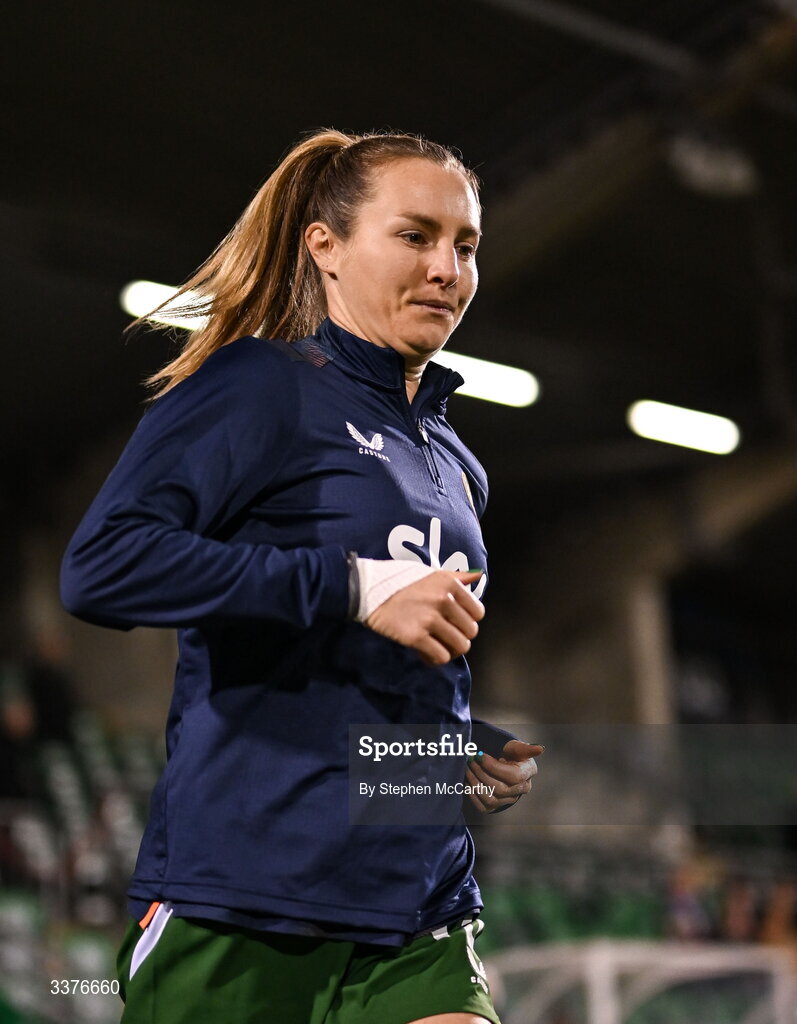 3 March 2026; Kyra Carusa of Republic of Ireland runs out for the warm up before the 2027 FIFA Women’s World Cup Qualifier match between Republic of Ireland and France at Tallaght Stadium in Dublin. Photo by Stephen McCarthy/Sportsfile