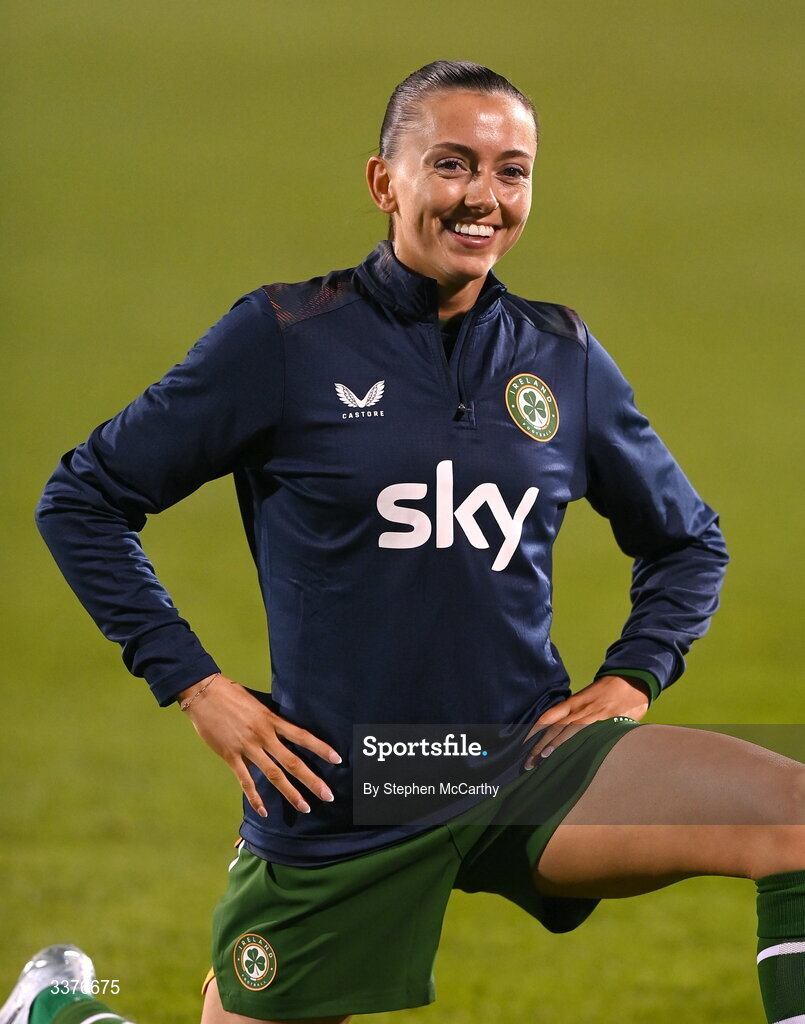 3 March 2026; Abbie Larkin of Republic of Ireland warms up before the 2027 FIFA Women’s World Cup Qualifier match between Republic of Ireland and France at Tallaght Stadium in Dublin. Photo by Stephen McCarthy/Sportsfile