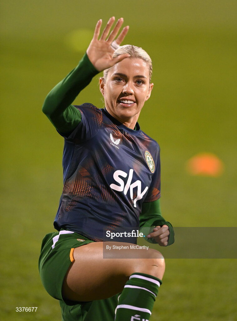 3 March 2026; Denise O’Sullivan of Republic of Ireland warms up before the 2027 FIFA Women’s World Cup Qualifier match between Republic of Ireland and France at Tallaght Stadium in Dublin. Photo by Stephen McCarthy/Sportsfile