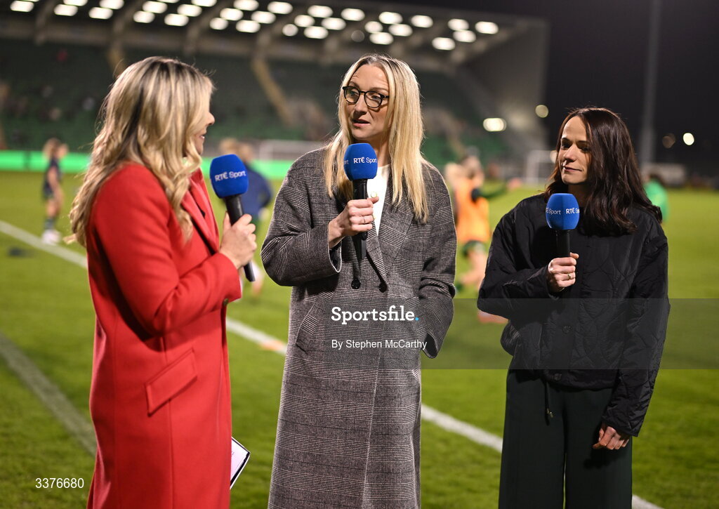 3 March 2026; Marie Crowe speaks with former Republic of Ireland players Louise Quinn and Áine O'Gorman before the 2027 FIFA Women’s World Cup Qualifier match between Republic of Ireland and France at Tallaght Stadium in Dublin. Photo by Stephen McCarthy/Sportsfile