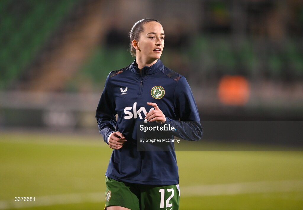 3 March 2026; Anna Patten of Republic of Ireland warms up before the 2027 FIFA Women’s World Cup Qualifier match between Republic of Ireland and France at Tallaght Stadium in Dublin. Photo by Stephen McCarthy/Sportsfile
