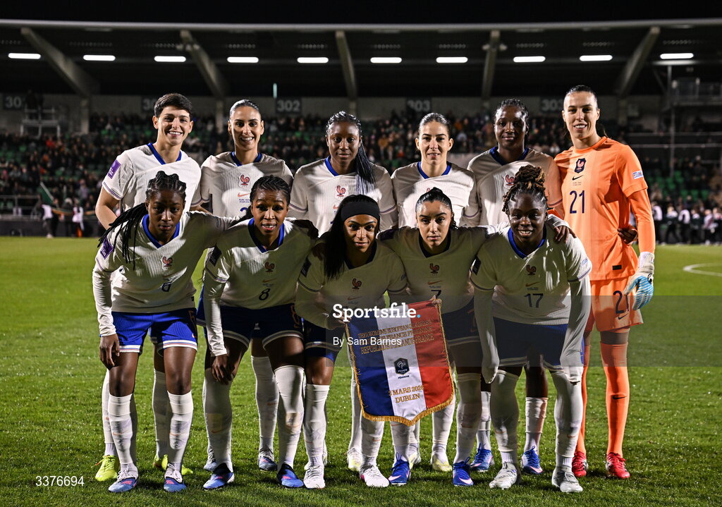 3 March 2026; The France team before the 2027 FIFA Women’s World Cup Qualifier match between Republic of Ireland and France at Tallaght Stadium in Dublin. Photo by Sam Barnes/Sportsfile