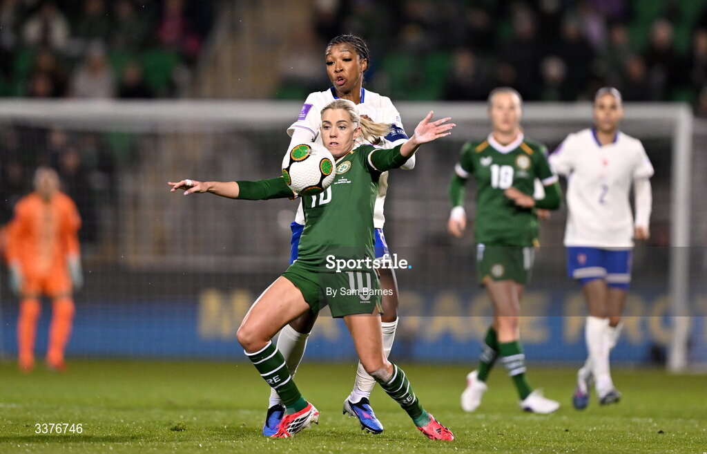 3 March 2026; Denise O'Sullivan of Republic of Ireland in action against Grace Geyoro of France during the 2027 FIFA Women’s World Cup Qualifier match between Republic of Ireland and France at Tallaght Stadium in Dublin. Photo by Sam Barnes/Sportsfile