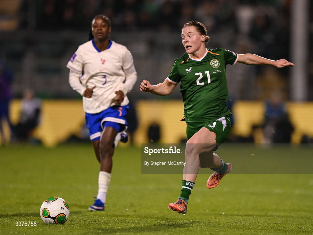 3 March 2026; Emily Murphy of Republic of Ireland during the 2027 FIFA Women’s World Cup Qualifier match between Republic of Ireland and France at Tallaght Stadium in Dublin. Photo by Stephen McCarthy/Sportsfile