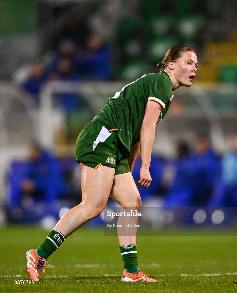 3 March 2026; Emily Murphy of Republic of Ireland reacts to a shot on goal during the 2027 FIFA Women’s World Cup Qualifier match between Republic of Ireland and France at Tallaght Stadium in Dublin. Photo by Shauna Clinton/Sportsfile