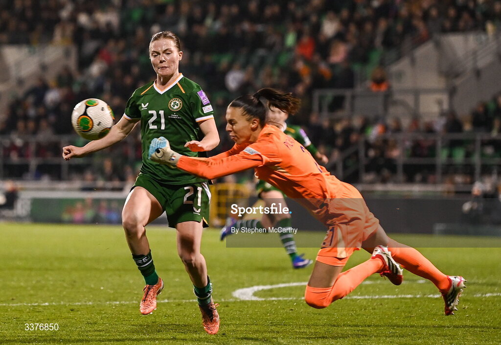 3 March 2026; Emily Murphy of Republic of Ireland in action against France goalkeeper Constance Picaud during the 2027 FIFA Women’s World Cup Qualifier match between Republic of Ireland and France at Tallaght Stadium in Dublin. Photo by Stephen McCarthy/Sportsfile