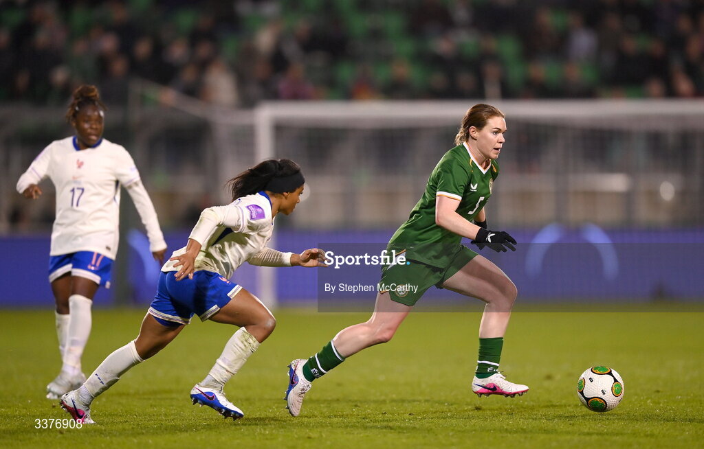 3 March 2026; Aoife Mannion of Republic of Ireland during the 2027 FIFA Women’s World Cup Qualifier match between Republic of Ireland and France at Tallaght Stadium in Dublin. Photo by Stephen McCarthy/Sportsfile
