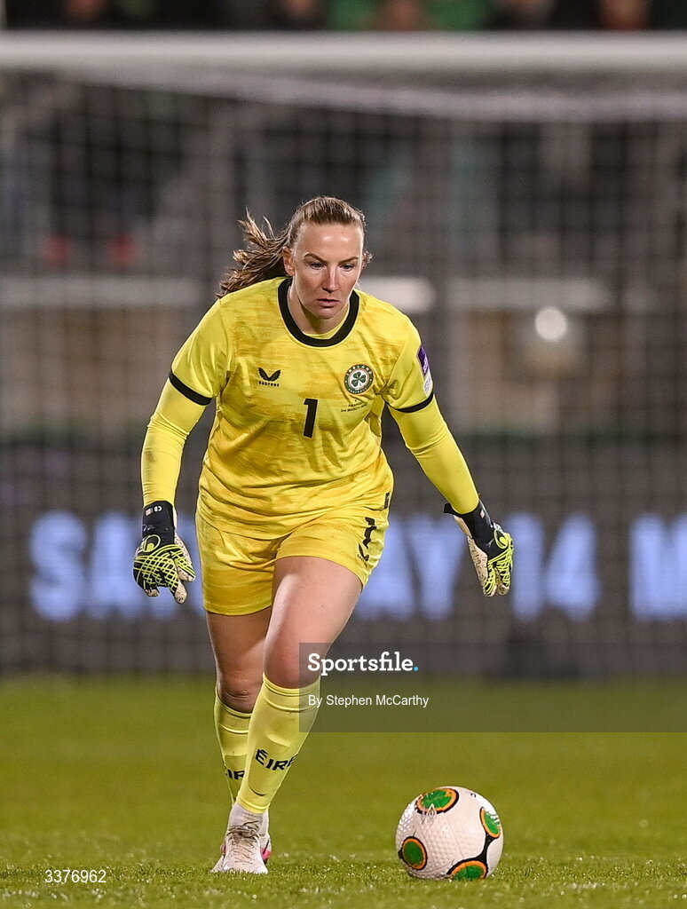 3 March 2026; Republic of Ireland goalkeeper Courtney Brosnan during the 2027 FIFA Women’s World Cup Qualifier match between Republic of Ireland and France at Tallaght Stadium in Dublin. Photo by Stephen McCarthy/Sportsfile