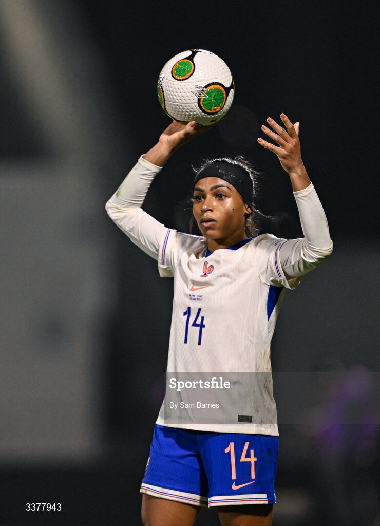 3 March 2026; Perle Morroni of France during the 2027 FIFA Women’s World Cup Qualifier match between Republic of Ireland and France at Tallaght Stadium in Dublin. Photo by Sam Barnes/Sportsfile