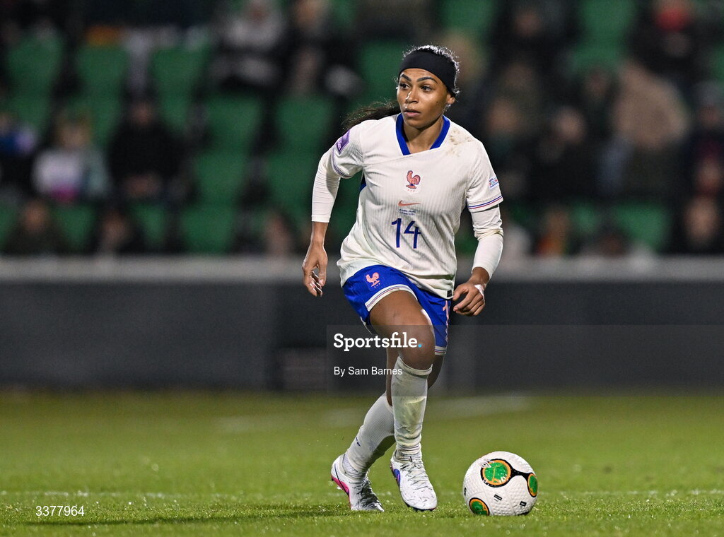 3 March 2026; Perle Morroni of France during the 2027 FIFA Women’s World Cup Qualifier match between Republic of Ireland and France at Tallaght Stadium in Dublin. Photo by Sam Barnes/Sportsfile