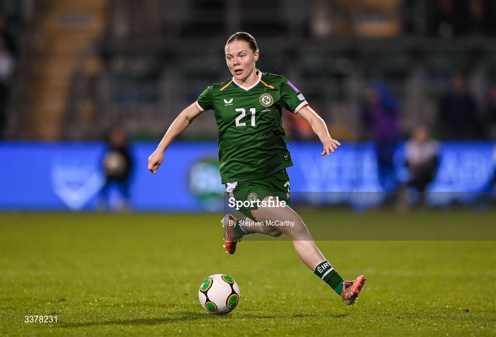 3 March 2026; Emily Murphy of Republic of Ireland during the 2027 FIFA Women’s World Cup Qualifier match between Republic of Ireland and France at Tallaght Stadium in Dublin. Photo by Stephen McCarthy/Sportsfile