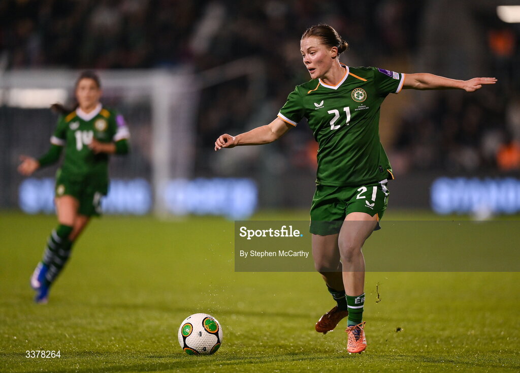 3 March 2026; Emily Murphy of Republic of Ireland during the 2027 FIFA Women’s World Cup Qualifier match between Republic of Ireland and France at Tallaght Stadium in Dublin. Photo by Stephen McCarthy/Sportsfile