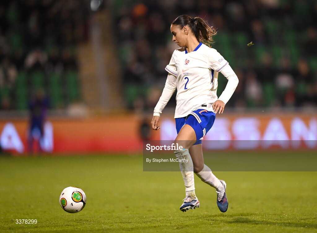 3 March 2026; Maëlle Lakrar of France during the 2027 FIFA Women’s World Cup Qualifier match between Republic of Ireland and France at Tallaght Stadium in Dublin. Photo by Stephen McCarthy/Sportsfile