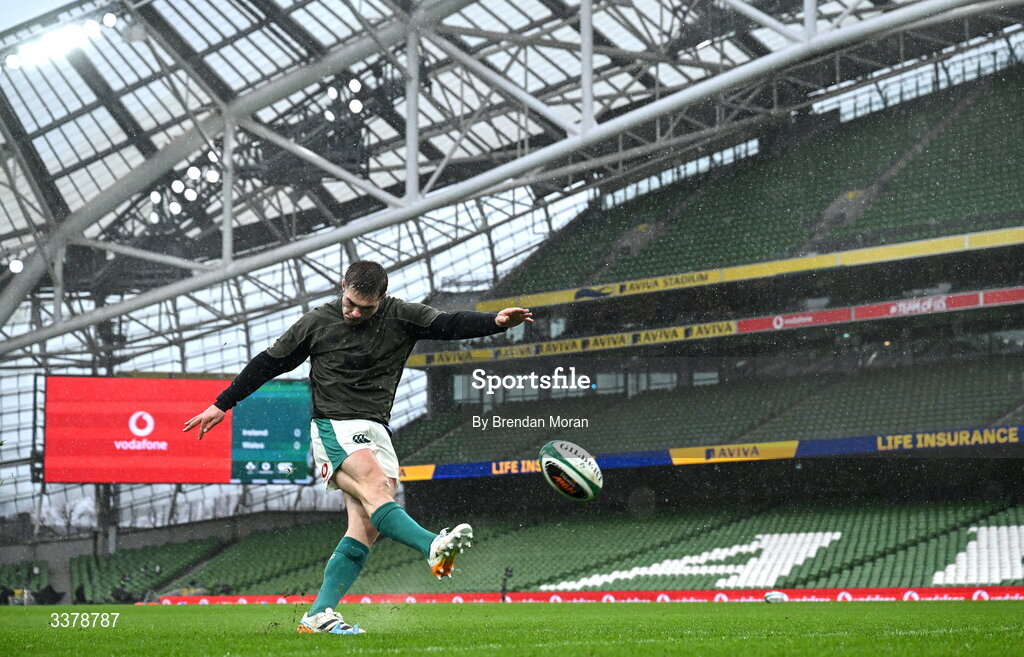 5 March 2026; Jack Crowley practices his goalkicking during an Ireland Rugby squad captain's run at the Aviva Stadium in Dublin. Photo by Brendan Moran/Sportsfile