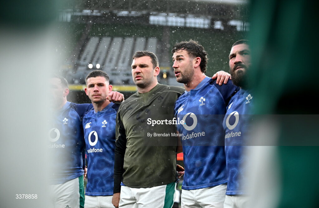 5 March 2026; Captain Caelan Doris, second from right, speaks to his players during an Ireland Rugby squad captain's run at the Aviva Stadium in Dublin. Photo by Brendan Moran/Sportsfile
