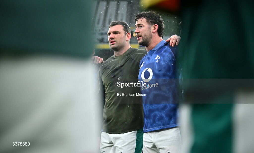 5 March 2026; Captain Caelan Doris, right, speaks to his players during an Ireland Rugby squad captain's run at the Aviva Stadium in Dublin. Photo by Brendan Moran/Sportsfile