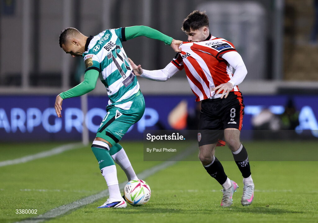 6 March 2026; Graham Burke of Shamrock Rovers pulls the jersey of Adam O'Reilly of Derry City during the SSE Airtricity Men's Premier Division match between Shamrock Rovers and Derry City at Tallaght Stadium in Dublin. Photo by Paul Phelan/Sportsfile