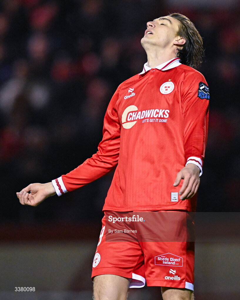 6 March 2026; Sean Boyd of Shelbourne reacts to a missed chance during the SSE Airtricity Men's Premier Division match between Shelbourne and St Patrick's Athletic at Tolka Park in Dublin. Photo by Sam Barnes/Sportsfile