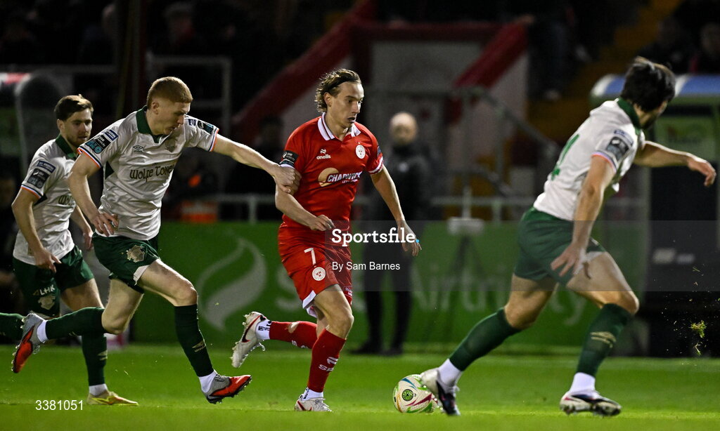 6 March 2026; Harry Wood of Shelbourne in action against Darragh Nugent of St Patrick's Athletic during the SSE Airtricity Men's Premier Division match between Shelbourne and St Patrick's Athletic at Tolka Park in Dublin. Photo by Sam Barnes/Sportsfile