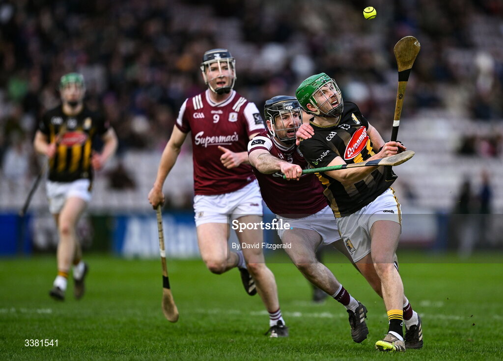 7 March 2026; Tom Phelan of Kilkenny in action against Padraic Mannion of Galway during the Allianz Hurling League Division 1A match between Galway and Kilkenny at Pearse Stadium in Galway. Photo by David Fitzgerald/Sportsfile