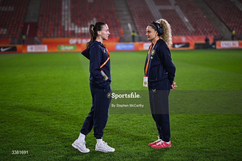 7 March 2026; Abbie Larkin, left, and Leanne Kiernan of Republic of Ireland before the 2027 FIFA Women’s World Cup Qualifier match between the Netherlands and Republic of Ireland at Stadion Galgenwaard in Utrecht, Netherlands. Photo by Stephen McCarthy/Sportsfile