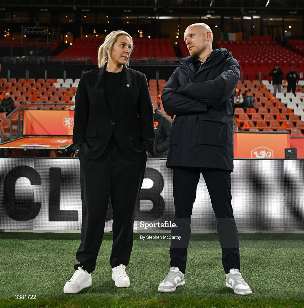 7 March 2026; Republic of Ireland head coach Carla Ward, left, and Netherland's head coach Arjan Veurink before the 2027 FIFA Women’s World Cup Qualifier match between the Netherlands and Republic of Ireland at Stadion Galgenwaard in Utrecht, Netherlands. Photo by Stephen McCarthy/Sportsfile