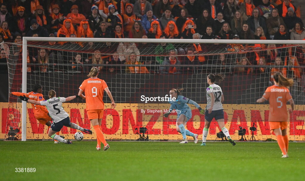 7 March 2026; Lineth Beerensteyn of Netherlands shoots to score her side's first goal during the 2027 FIFA Women’s World Cup Qualifier match between the Netherlands and Republic of Ireland at Stadion Galgenwaard in Utrecht, Netherlands. Photo by Stephen McCarthy/Sportsfile