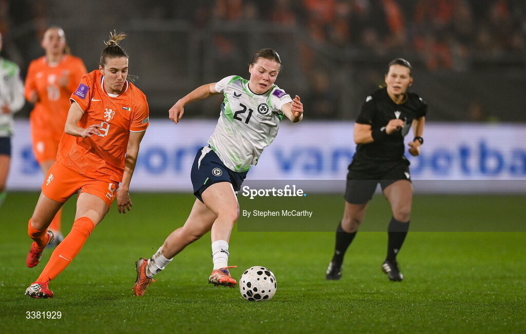 7 March 2026; Emily Murphy of Republic of Ireland in action against Vivianne Miedema of Netherlands during the 2027 FIFA Women’s World Cup Qualifier match between the Netherlands and Republic of Ireland at Stadion Galgenwaard in Utrecht, Netherlands. Photo by Stephen McCarthy/Sportsfile