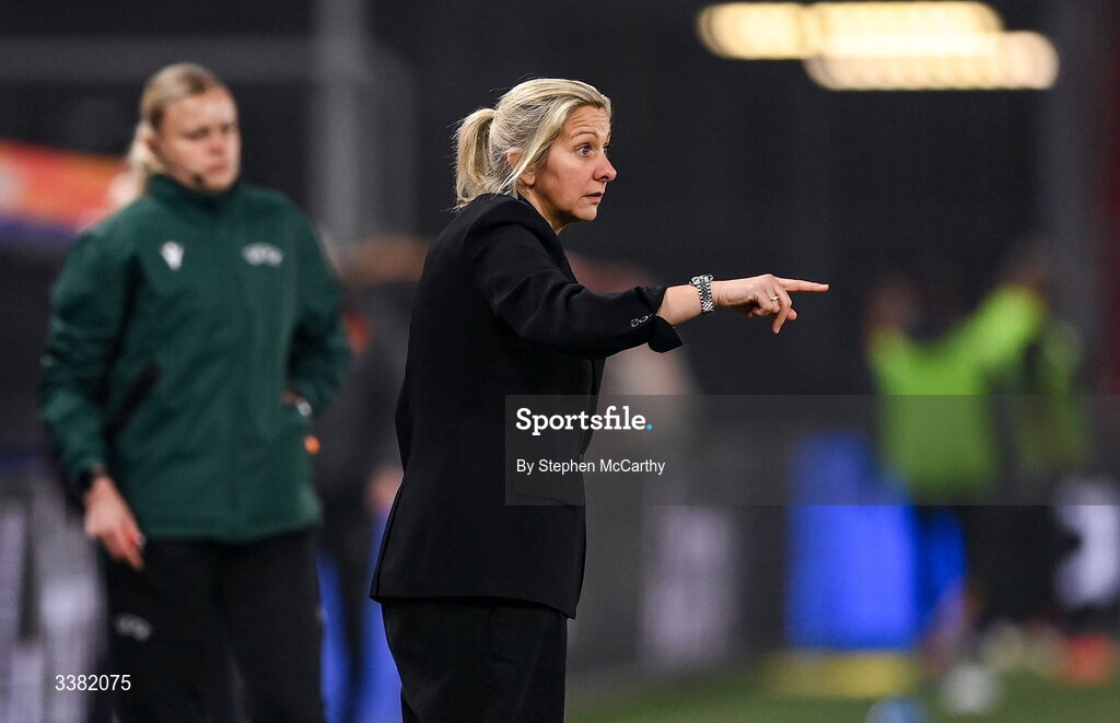 7 March 2026; Republic of Ireland head coach Carla Ward during the 2027 FIFA Women’s World Cup Qualifier match between the Netherlands and Republic of Ireland at Stadion Galgenwaard in Utrecht, Netherlands. Photo by Stephen McCarthy/Sportsfile