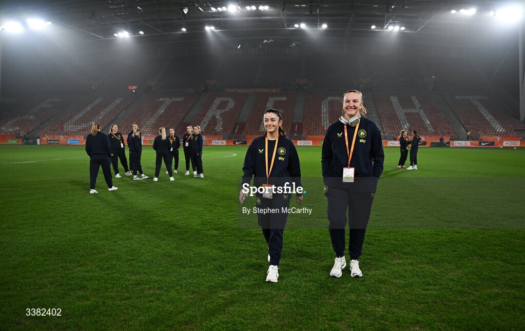 7 March 2026; Marissa Sheva and Courtney Brosnan, right, of Republic of Ireland before the 2027 FIFA Women’s World Cup Qualifier match between the Netherlands and Republic of Ireland at Stadion Galgenwaard in Utrecht, Netherlands. Photo by Stephen McCarthy/Sportsfile