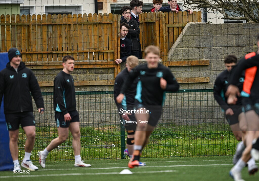 10 March 2026; Pupils from a nearby school watch on during a Leinster Rugby open training session at Skerries RFC in Skerries, Dublin. Photo by Ramsey Cardy/Sportsfile