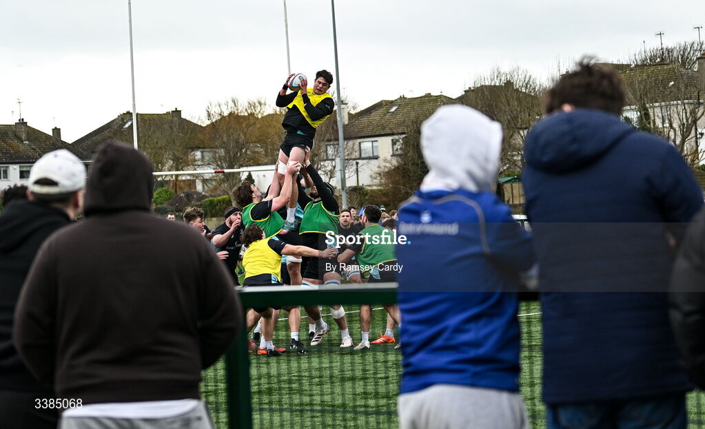 10 March 2026; Supporters watch on as players practice line-outs during a Leinster Rugby open training session at Skerries RFC in Skerries, Dublin. Photo by Ramsey Cardy/Sportsfile