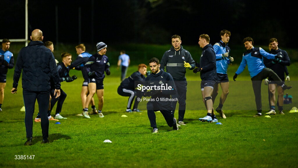 11 March 2026; Niall Scully, centre, during a Dublin Football training session at Innisfails GAA Club in Dublin. Photo by Piaras Ó Mídheach/Sportsfile