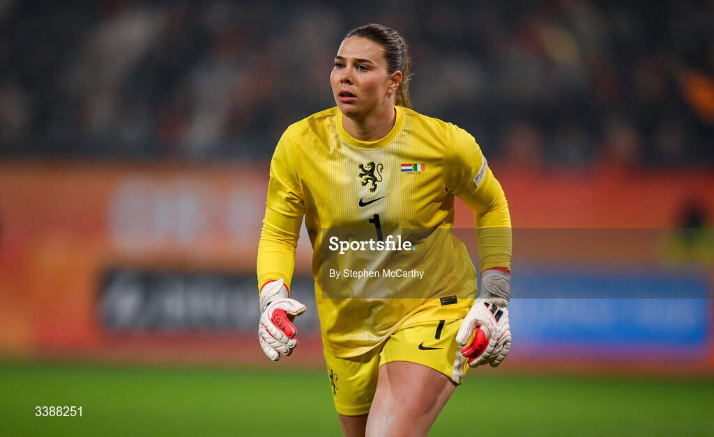 7 March 2026; Netherlands goalkeeper Lize Kop during the 2027 FIFA Women’s World Cup Qualifier match between the Netherlands and Republic of Ireland at Stadion Galgenwaard in Utrecht, Netherlands. Photo by Stephen McCarthy/Sportsfile