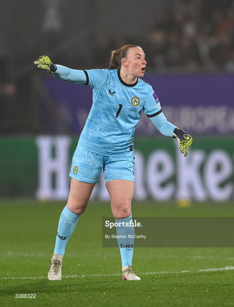 7 March 2026; Republic of Ireland goalkeeper Courtney Brosnan during the 2027 FIFA Women’s World Cup Qualifier match between the Netherlands and Republic of Ireland at Stadion Galgenwaard in Utrecht, Netherlands. Photo by Stephen McCarthy/Sportsfile