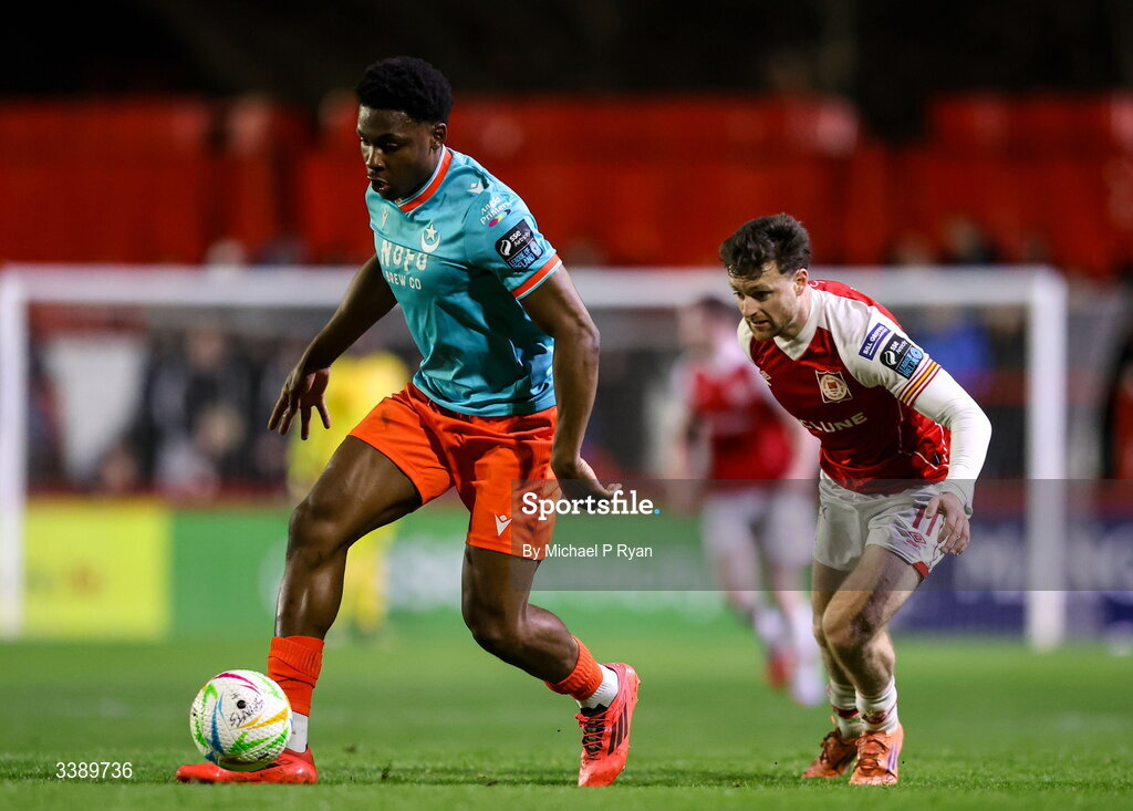 13 March 2026; Edwin Agbaje of Drogheda United in action against Jason McClelland of St Patrick's Athletic during the SSE Airtricity Men's Premier Division match between St Patrick's Athletic and Drogheda United at Richmond Park in Dublin. Photo by Michael P Ryan/Sportsfile