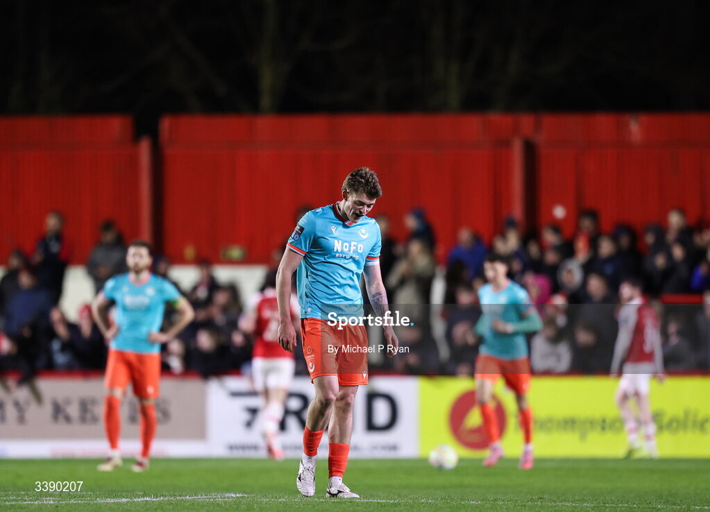 13 March 2026; Jago Godden of Drogheda United reacts after his side concede a fourth goal during the SSE Airtricity Men's Premier Division match between St Patrick's Athletic and Drogheda United at Richmond Park in Dublin. Photo by Michael P Ryan/Sportsfile