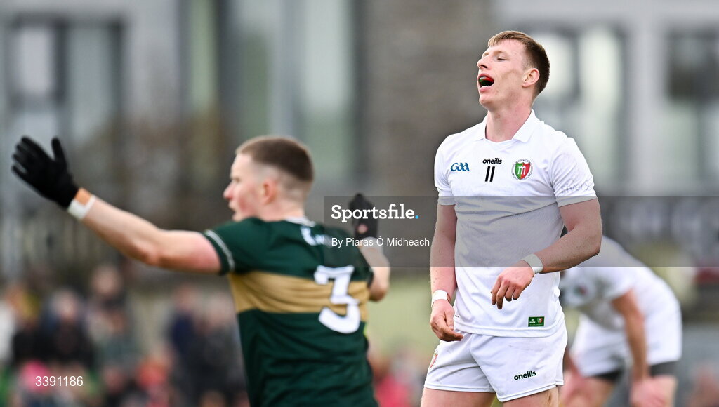 14 March 2026; Ryan O'Donoghue of Mayo reacts as Jason Foley of Kerry calls for a Mayo wide during the Allianz Football League Division 1 match between Kerry and Mayo at Austin Stack Park in Tralee, Kerry. Photo by Piaras Ó Mídheach/Sportsfile