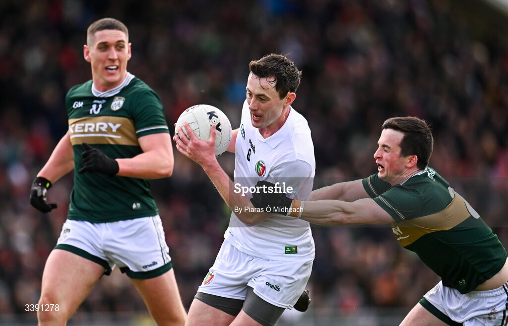 14 March 2026; Diarmuid O'Connor of Mayo in action against Paul Murphy of Kerry during the Allianz Football League Division 1 match between Kerry and Mayo at Austin Stack Park in Tralee, Kerry. Photo by Piaras Ó Mídheach/Sportsfile