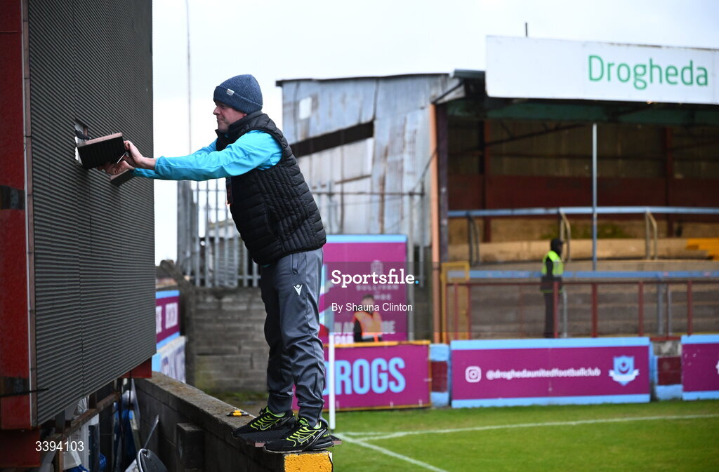 16 March 2026; A groundsman makes repairs to the scoreboard before the SSE Airtricity Men's Premier Division match between Drogheda United and Shamrock Rovers at Sullivan & Lambe Park in Drogheda, Louth. Photo by Shauna Clinton/Sportsfile