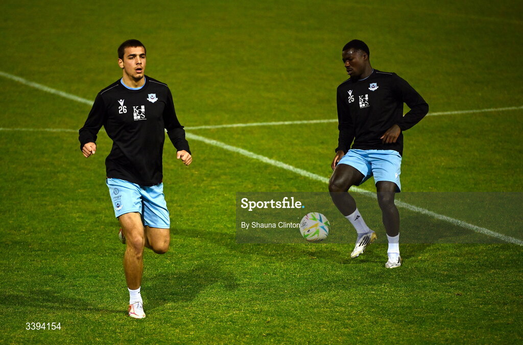 16 March 2026; Drogheda United players warm up before the SSE Airtricity Men's Premier Division match between Drogheda United and Shamrock Rovers at Sullivan & Lambe Park in Drogheda, Louth. Photo by Shauna Clinton/Sportsfile