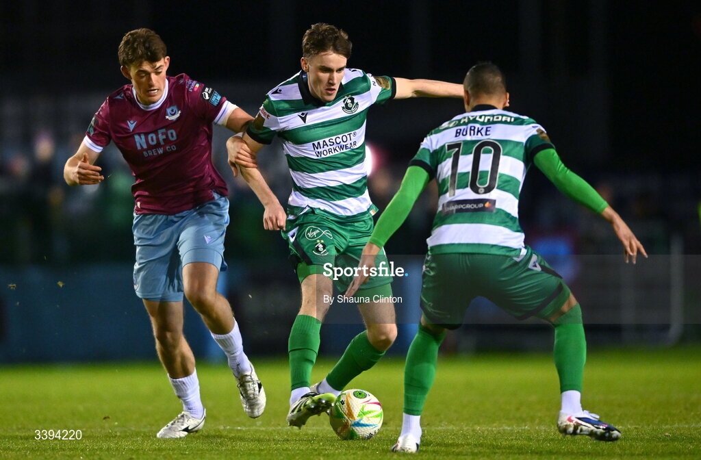 16 March 2026; Matt Healy of Shamrock Rovers in action against Jago Godden of Drogheda United during the SSE Airtricity Men's Premier Division match between Drogheda United and Shamrock Rovers at Sullivan & Lambe Park in Drogheda, Louth. Photo by Shauna Clinton/Sportsfile