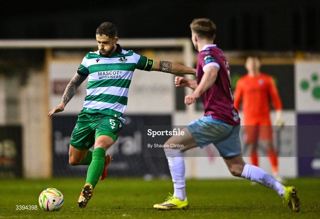 16 March 2026; Lee Grace of Shamrock Rovers in action against Conor Kane of Drogheda United during the SSE Airtricity Men's Premier Division match between Drogheda United and Shamrock Rovers at Sullivan & Lambe Park in Drogheda, Louth. Photo by Shauna Clinton/Sportsfile